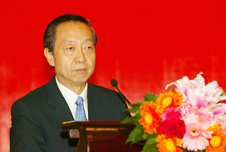 工業(yè)和信息化部部長(zhǎng)李毅中參加第十六屆中國(guó)質(zhì)量高層論壇并講話