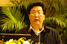 重慶市經(jīng)濟(jì)和信息化管理委員會(huì)副主任劉衛(wèi)東參加第十六屆中國(guó)質(zhì)量高層論壇并講話